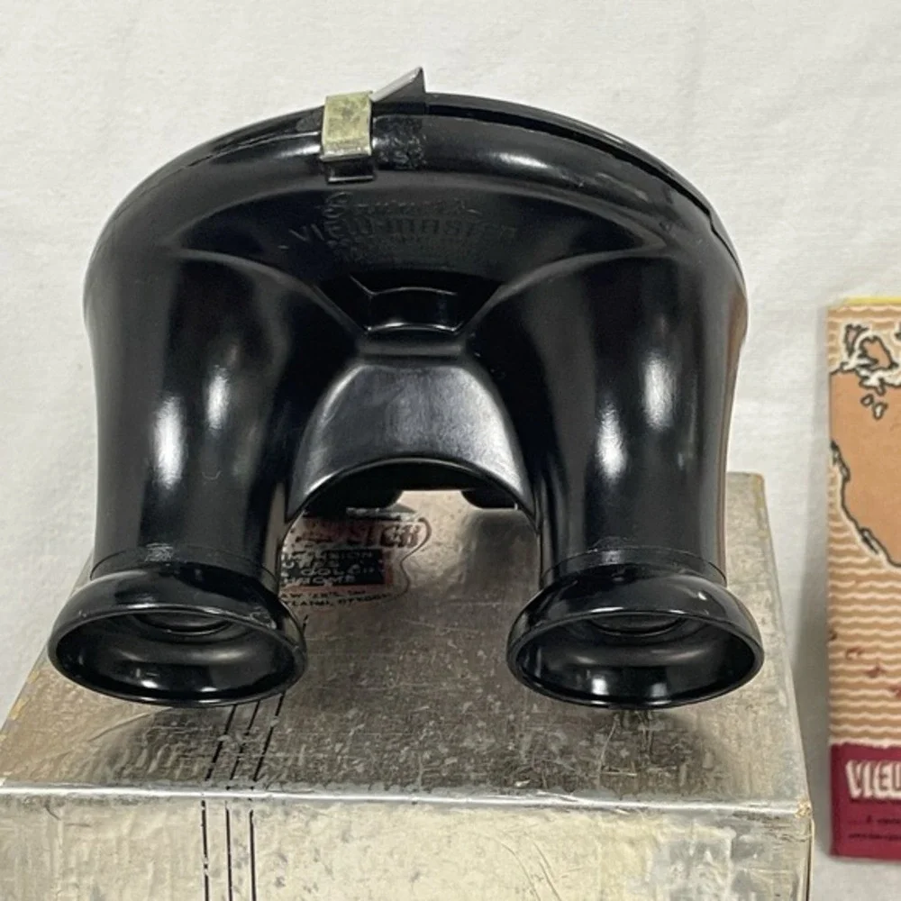 Vintage 1947 Sawyers Model B Round Black Bakelite View Master in‎ Box with Reels
